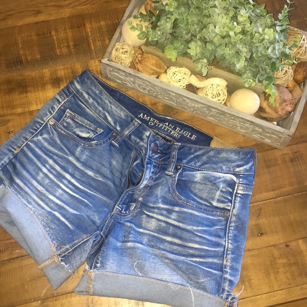 American Eagle Low Raise Shorts!